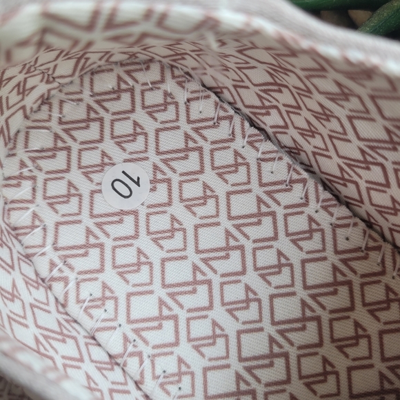 SeekAvan Slip On Shoes - Picture 6 of 9